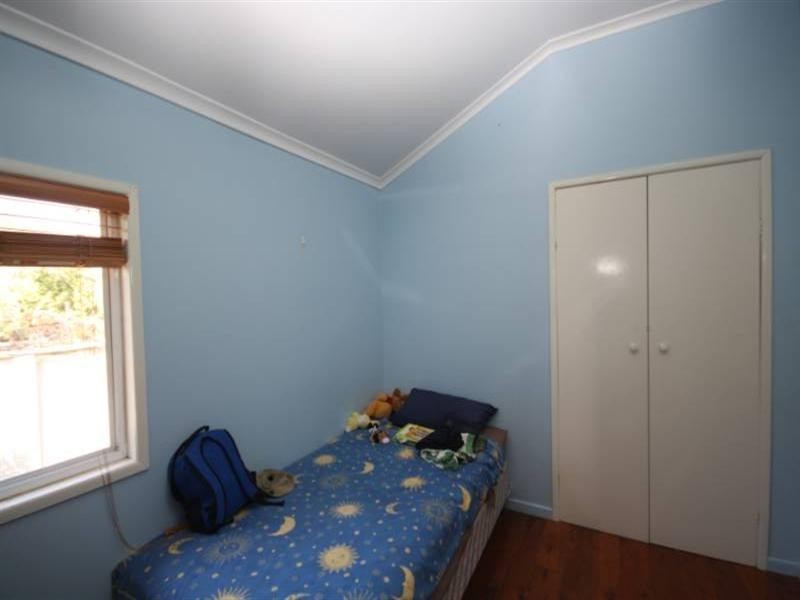 15 Lark Street, Longreach QLD 4730