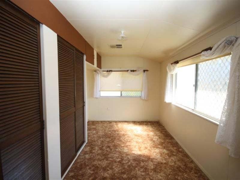 33 Pelican Street, Longreach QLD 4730