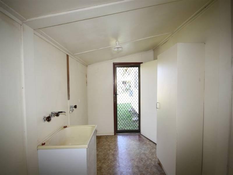 33 Pelican Street, Longreach QLD 4730
