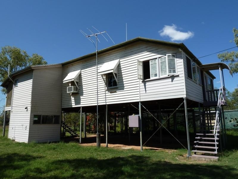 48 Boree Street, Barcaldine QLD 4725