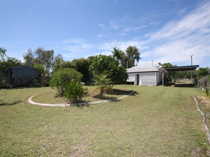 16 Poplar, Barcaldine QLD 4725