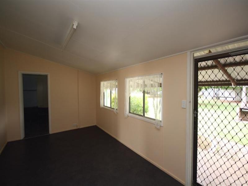 38 Fir Street, Barcaldine QLD 4725