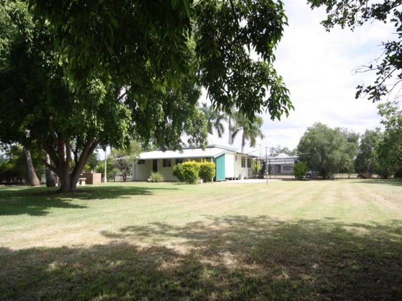 38 Fir Street, Barcaldine QLD 4725