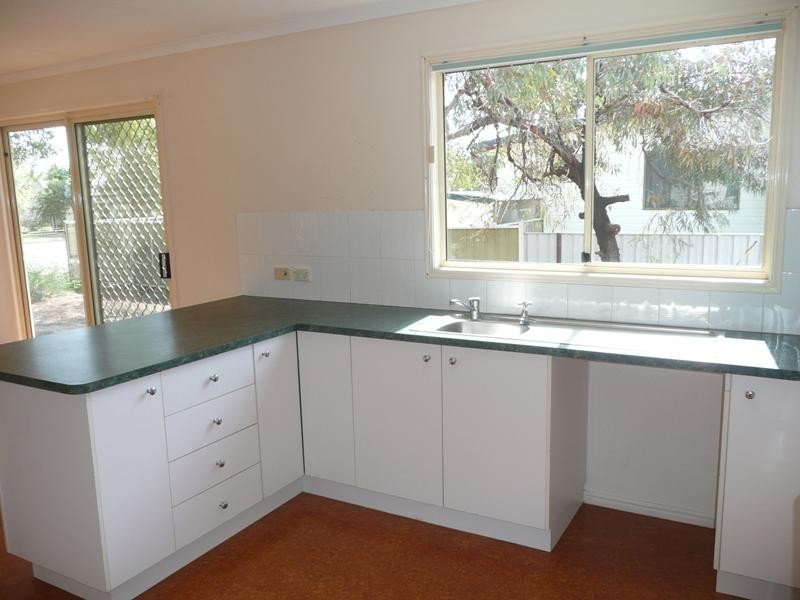 160 Wren Street, Longreach QLD 4730