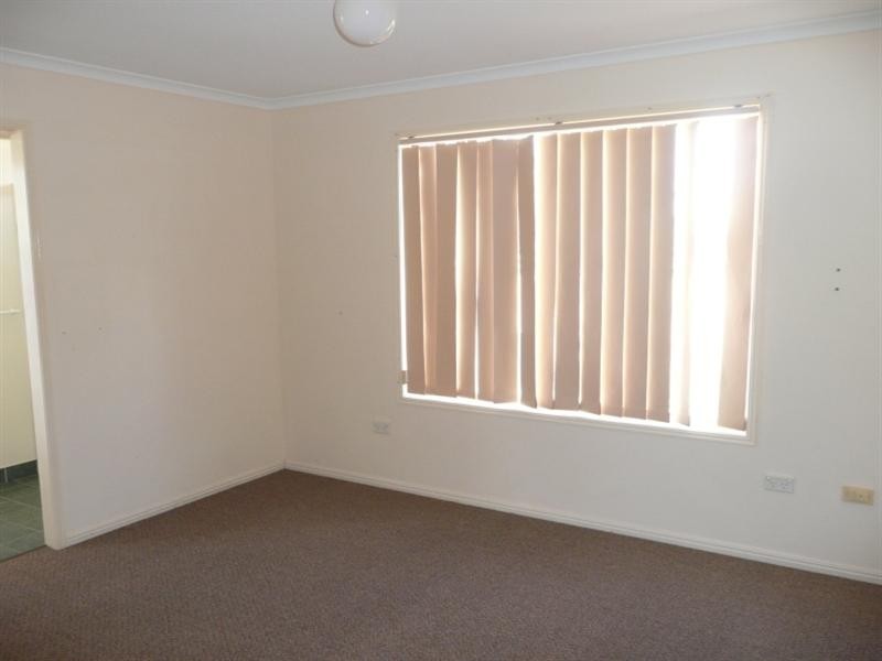 160 Wren Street, Longreach QLD 4730