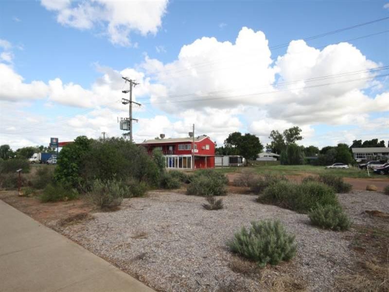 29 Ilfracombe Road, Longreach QLD 4730
