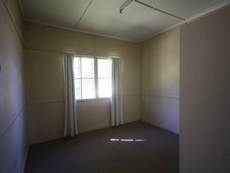 12 Rosella Street, Longreach QLD 4730