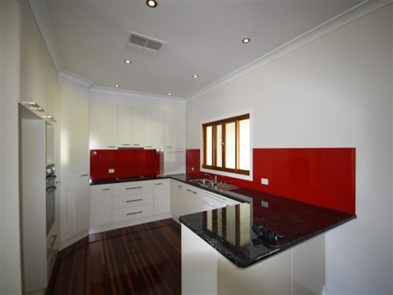 9 Robin Road, Longreach QLD 4730