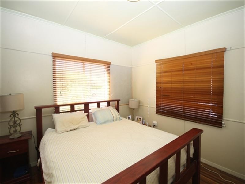 9 Robin Road, Longreach QLD 4730