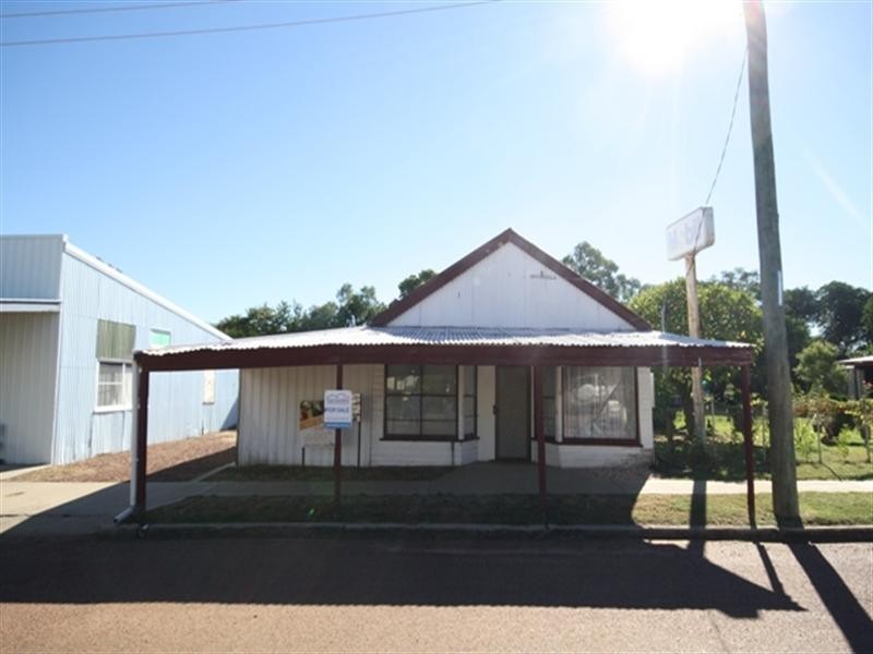 13 Saint Mary Street, Isisford QLD 4731