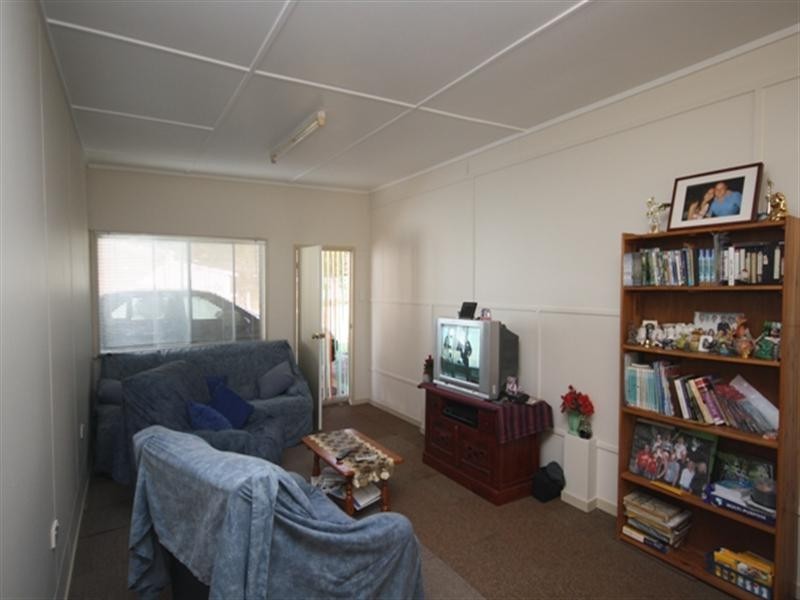 13 Saint Mary Street, Isisford QLD 4731