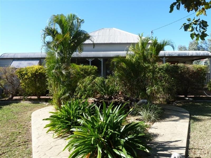 128 Spoonbill Street, Longreach QLD 4730