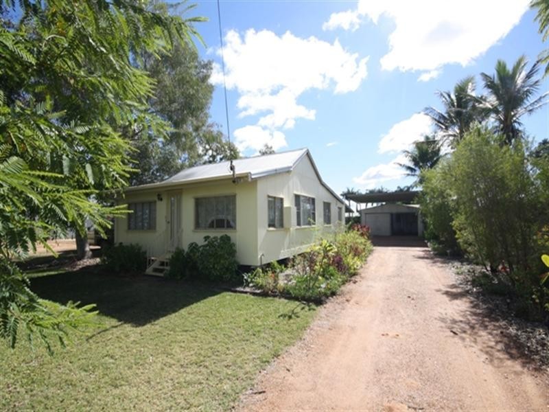 62 Gidyea Street, Barcaldine QLD 4725