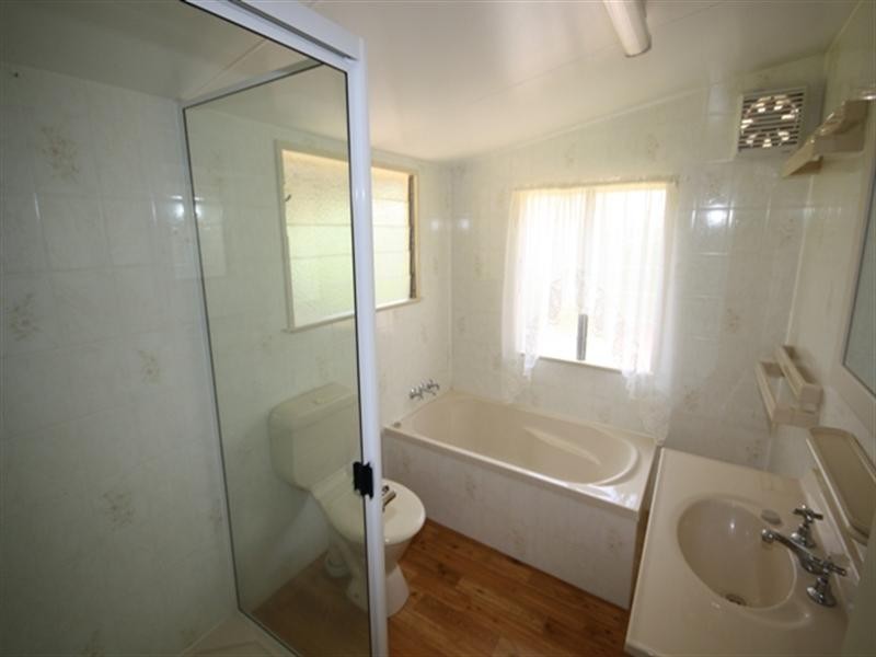 62 Gidyea Street, Barcaldine QLD 4725