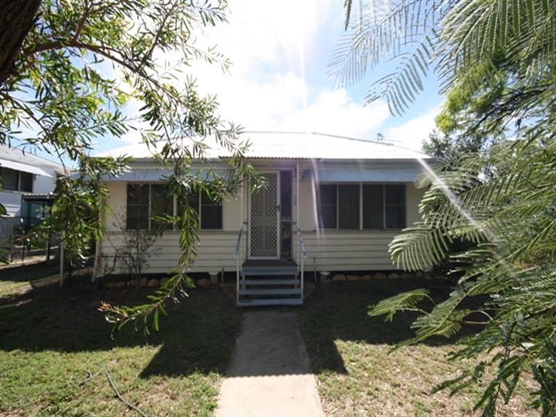 20 Brolga Street, Longreach QLD 4730