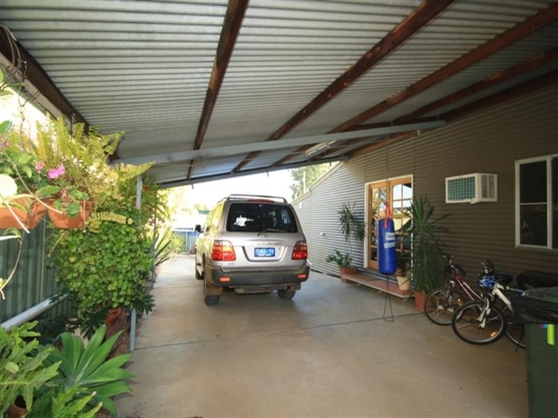 19 Brolga Street, Longreach QLD 4730