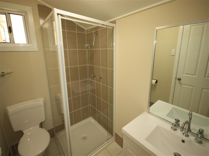 6 Lark Street, Longreach QLD 4730