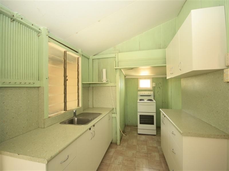 34 Plover Street, Longreach QLD 4730