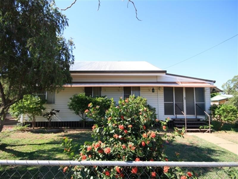 30 Quail Street, Longreach QLD 4730