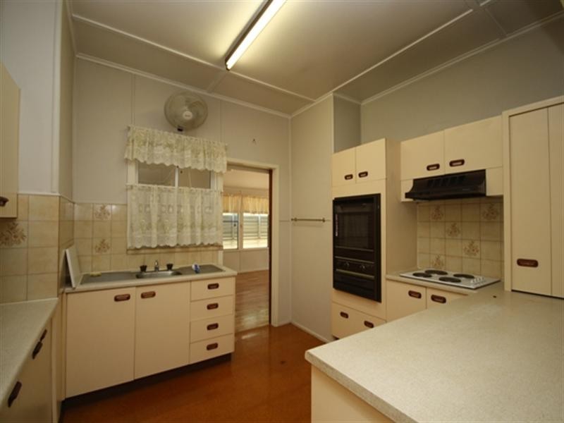 30 Quail Street, Longreach QLD 4730