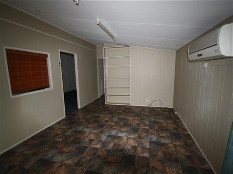 176 Kingfisher Street, Longreach QLD 4730