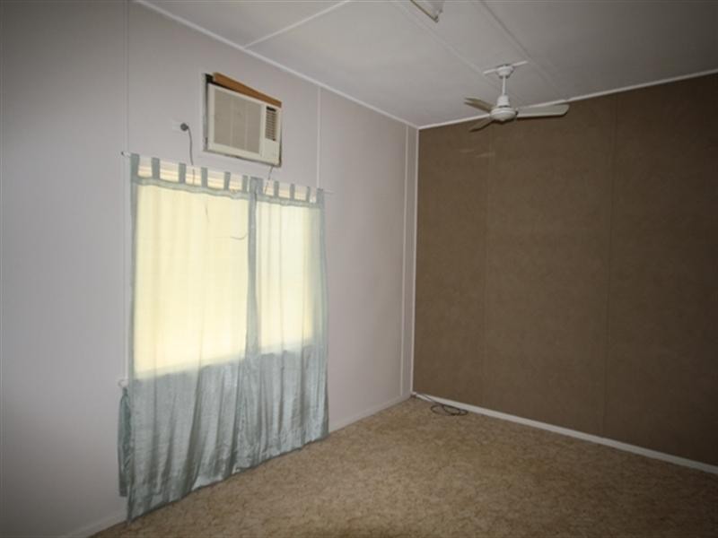 176 Kingfisher Street, Longreach QLD 4730