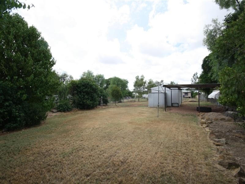 176 Kingfisher Street, Longreach QLD 4730