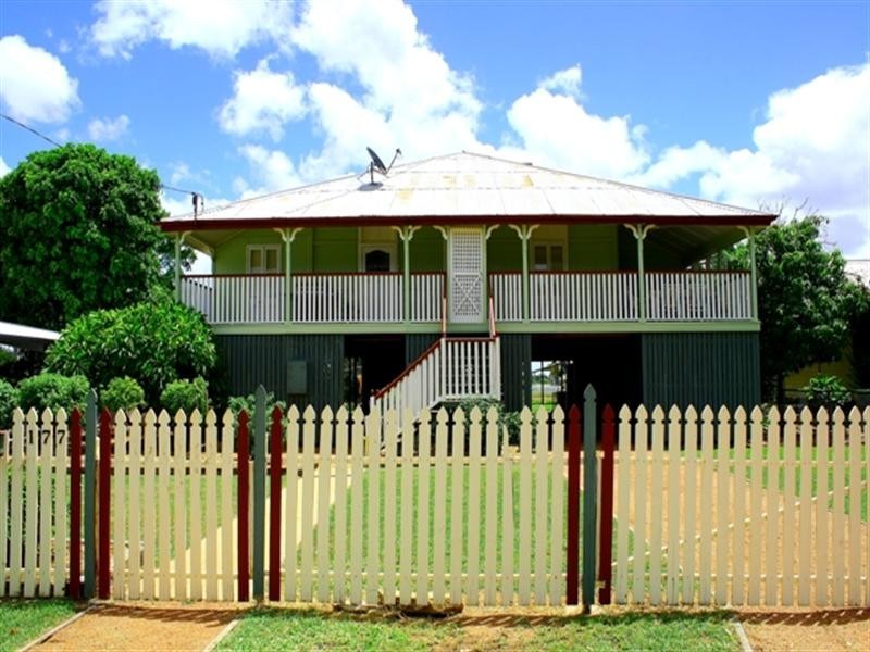 177 Kingfisher Street, Longreach QLD 4730
