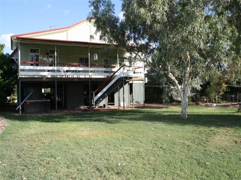 177 Kingfisher Street, Longreach QLD 4730
