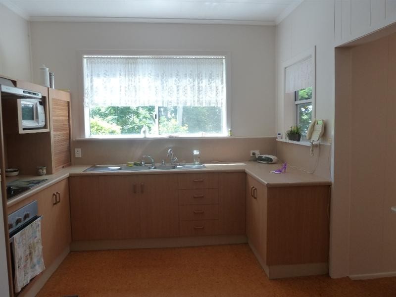 16 Swan Street, Longreach QLD 4730