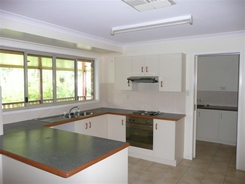 4 Jabiru, Longreach QLD 4730