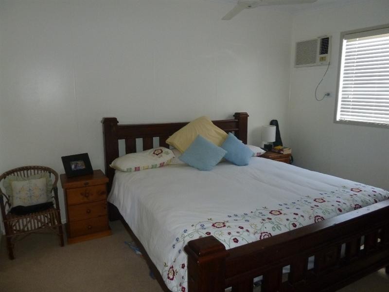 123 Parrot Lane, Longreach QLD 4730