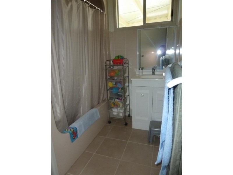 123 Parrot Lane, Longreach QLD 4730