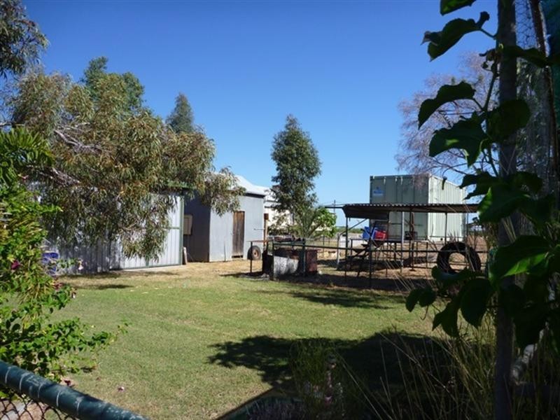 175 Kingfisher Street, Longreach QLD 4730