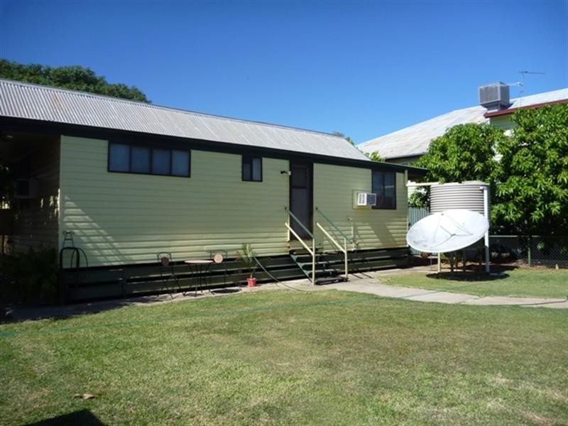 175 Kingfisher Street, Longreach QLD 4730