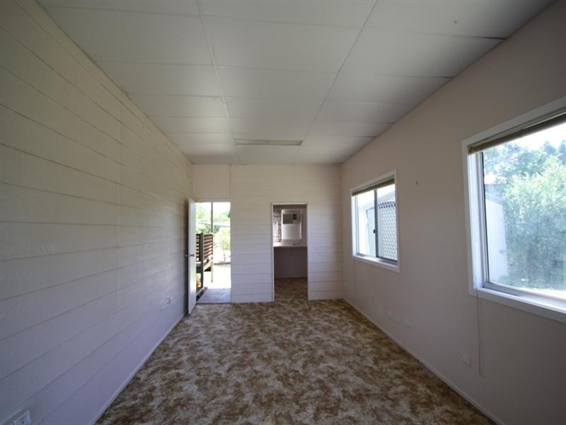 42 Plover Street, Longreach QLD 4730