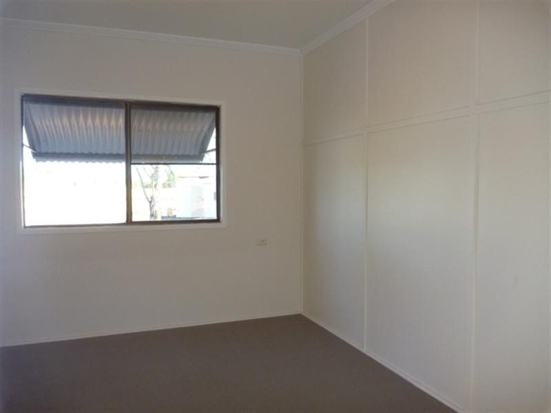 33 Lark Street, Longreach QLD 4730