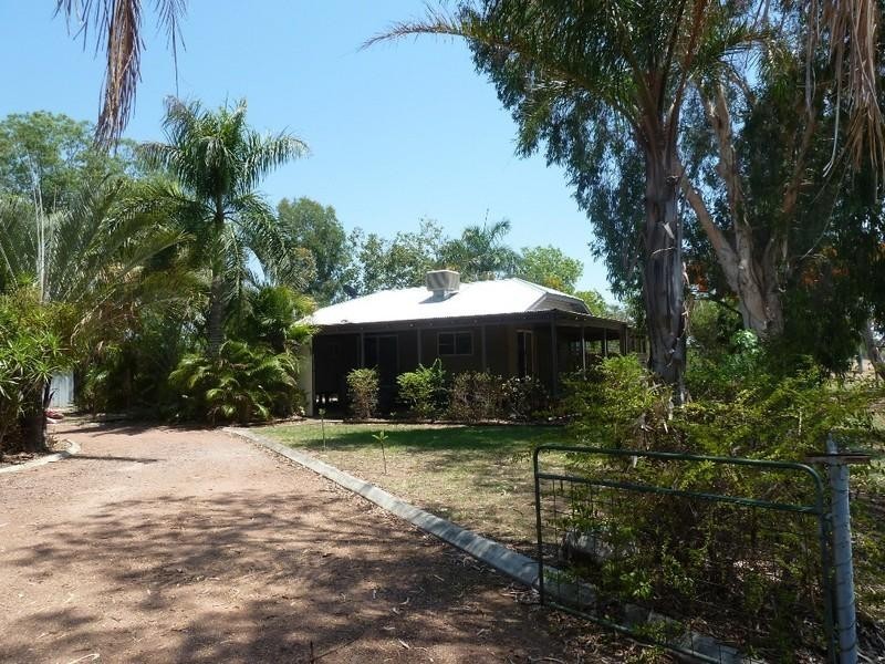 1 Yew Street, Barcaldine QLD 4725