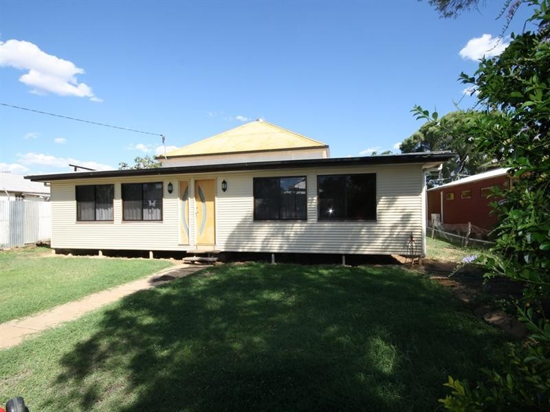 126 Emu Street, Longreach QLD 4730