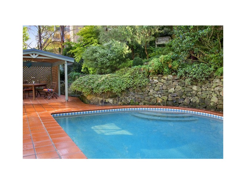 26 Roscommon Crescent, Killarney Heights NSW 2087