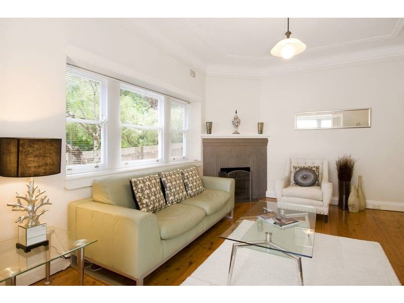 15 Bolingbroke Parade, Fairlight NSW 2094