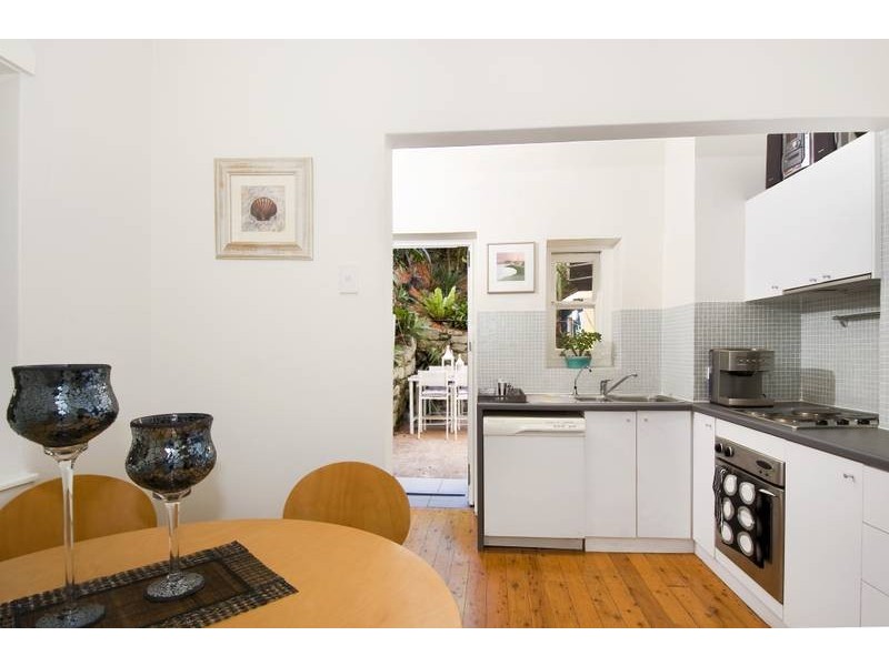 15 Bolingbroke Parade, Fairlight NSW 2094