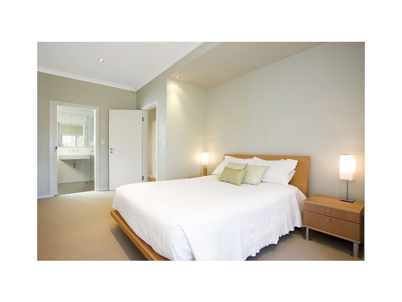 5 Calder Street, North Curl Curl NSW 2099