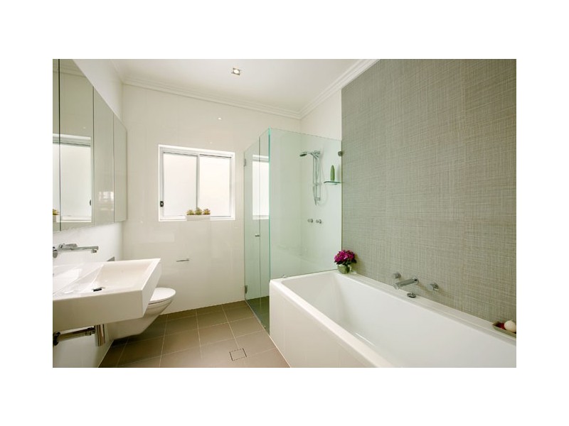 5 Calder Street, North Curl Curl NSW 2099