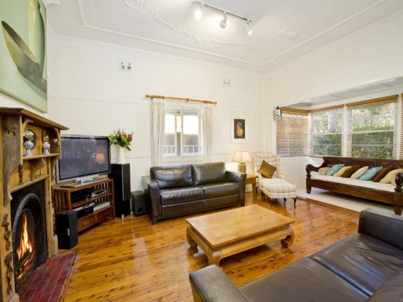 2 Kempbridge Avenue, Seaforth NSW 2092