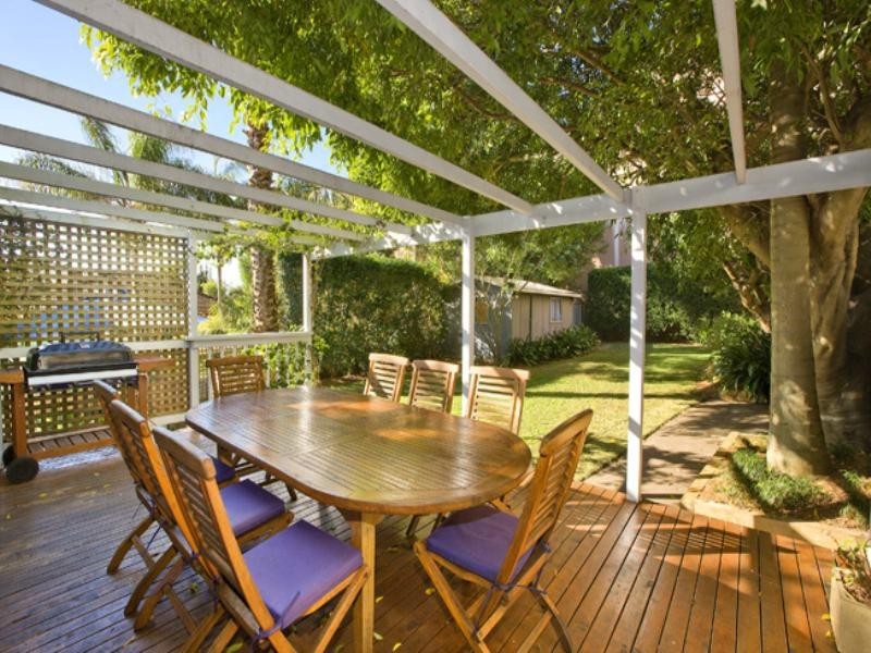 2 Kempbridge Avenue, Seaforth NSW 2092