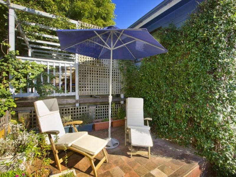 2 Kempbridge Avenue, Seaforth NSW 2092