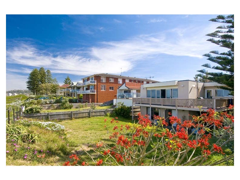 2 Tourmaline Street, Narrabeen NSW 2101