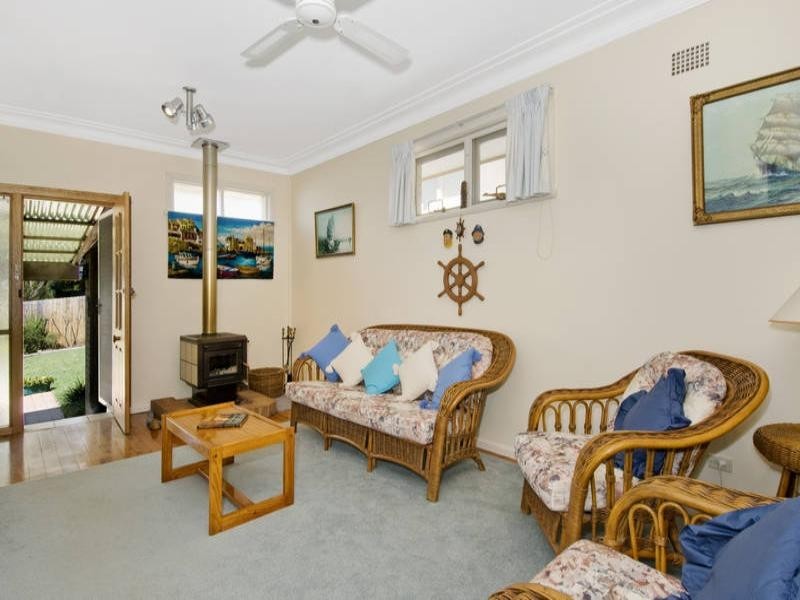 4 Nyrang Road, Allambie Heights NSW 2100