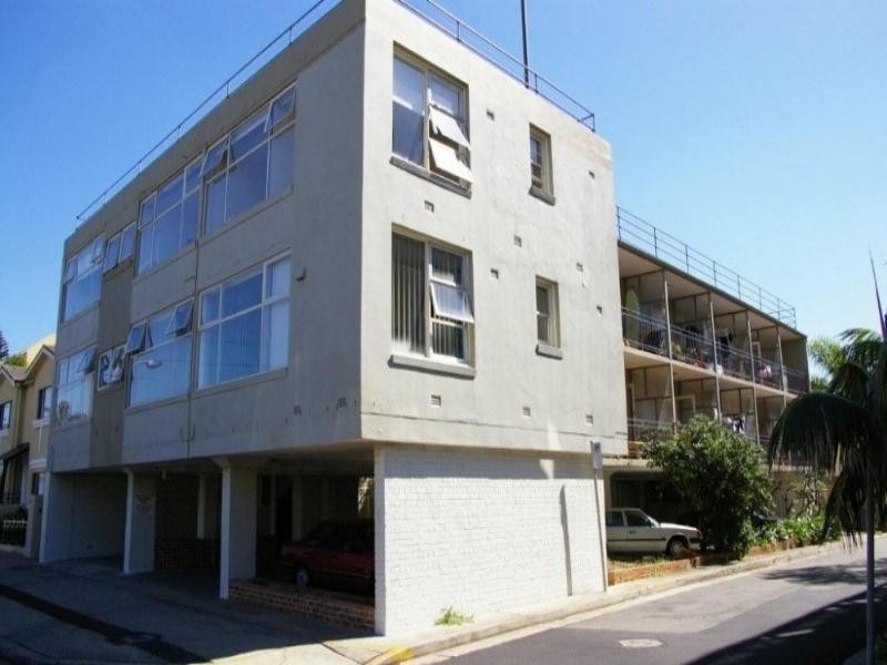 2/2-4 Pine Street, Manly NSW 2095